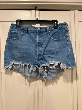 Levi’s shorts size 33 EUC
